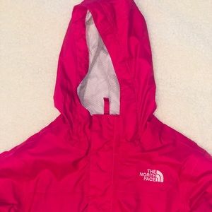 The Northface Raincoat Girls Size M 10/12